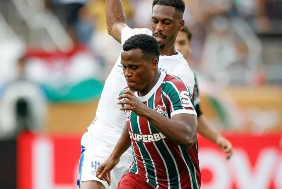 Fluminense vende Arias e busca reforço para vaga no Brasileirão
