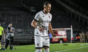 Maringá anuncia atacante que rescindiu com rival da Série C