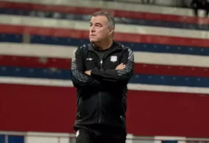 Após assumir o Figueirense na lanterna, Pintado tem aproveitamento de G4