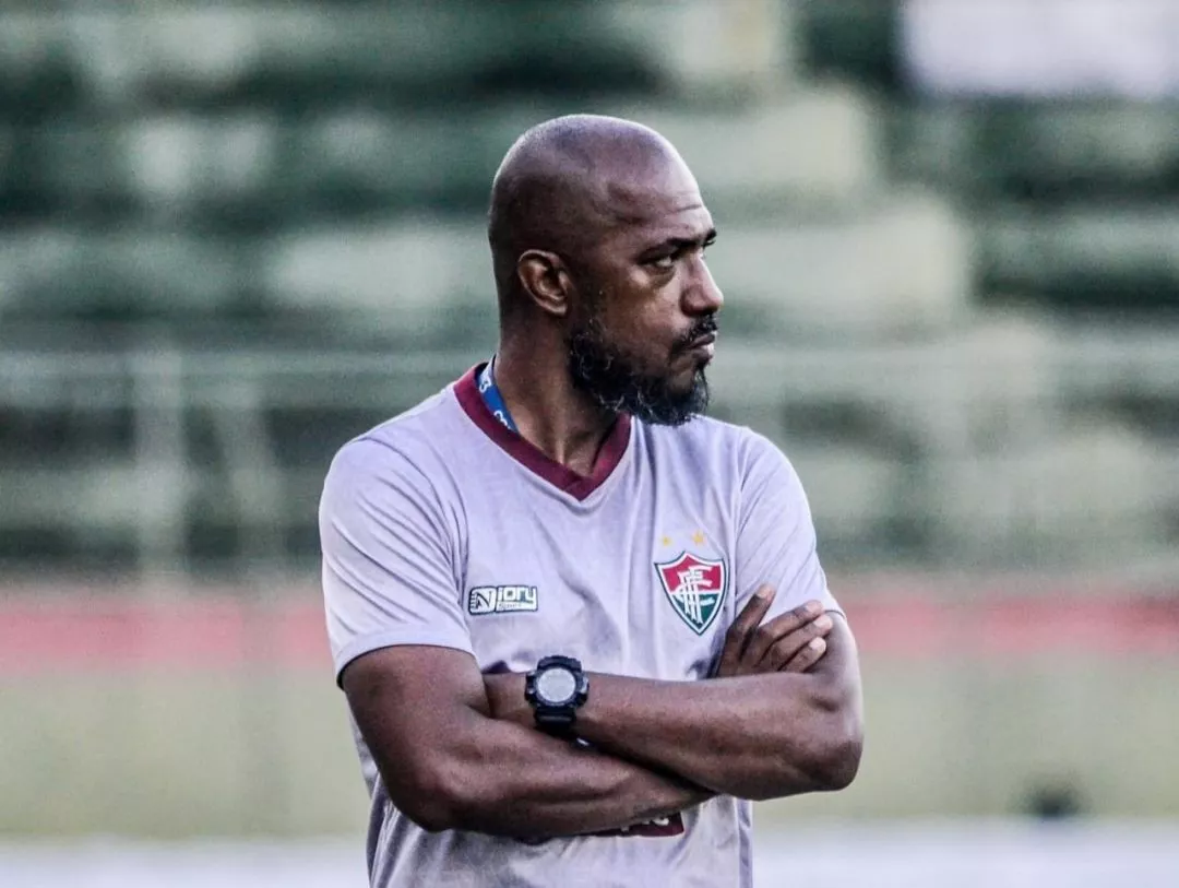 Só no FI: Saiba como começaram as semifinais da Série B da Bahia 1 Edus Sales é o treinador do Fluminense de Feira de Santana