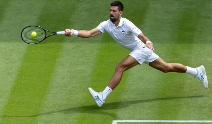 Djokovic alcança 100ª vitória em Wimbledon e avança às oitavas de final