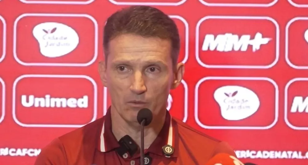 Série D: América-RN mira o mata-mata com alerta de Gerson Gusmão (Foto: TV Mecão)