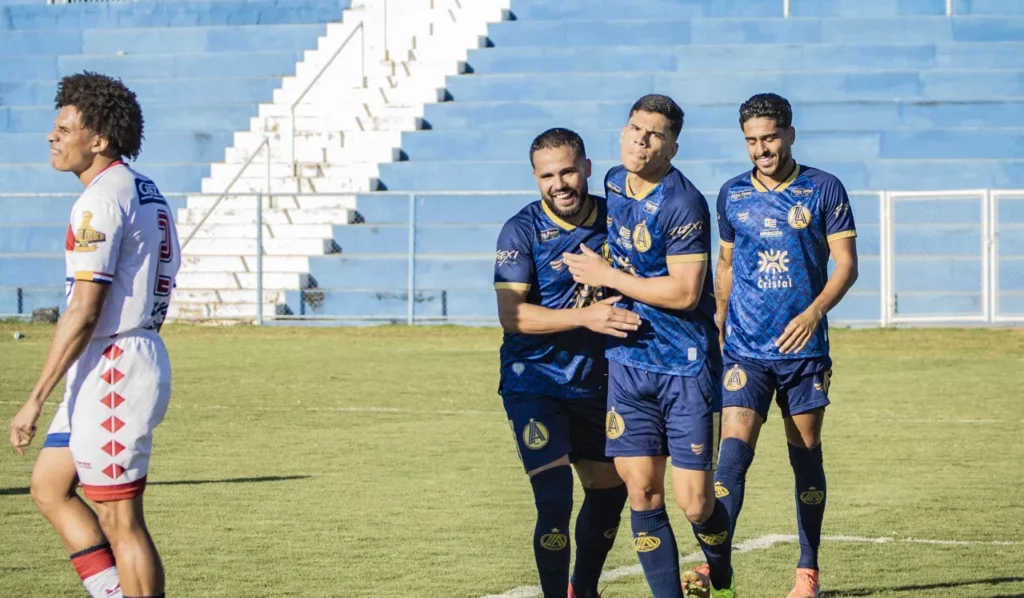 Aparecidense-GO 7 x 0 Porto Velho-RO – Camaleão atropela e carimba vaga