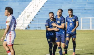 Aparecidense-GO 7 x 0 Porto Velho-RO - Camaleão atropela e carimba vaga