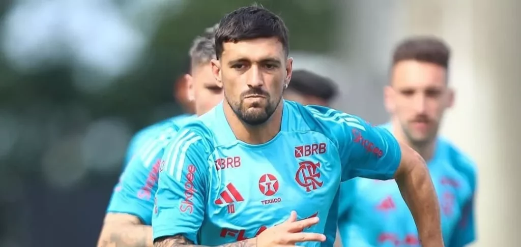 Arrascaeta prega união no Flamengo: ‘Tentamos nos fechar’