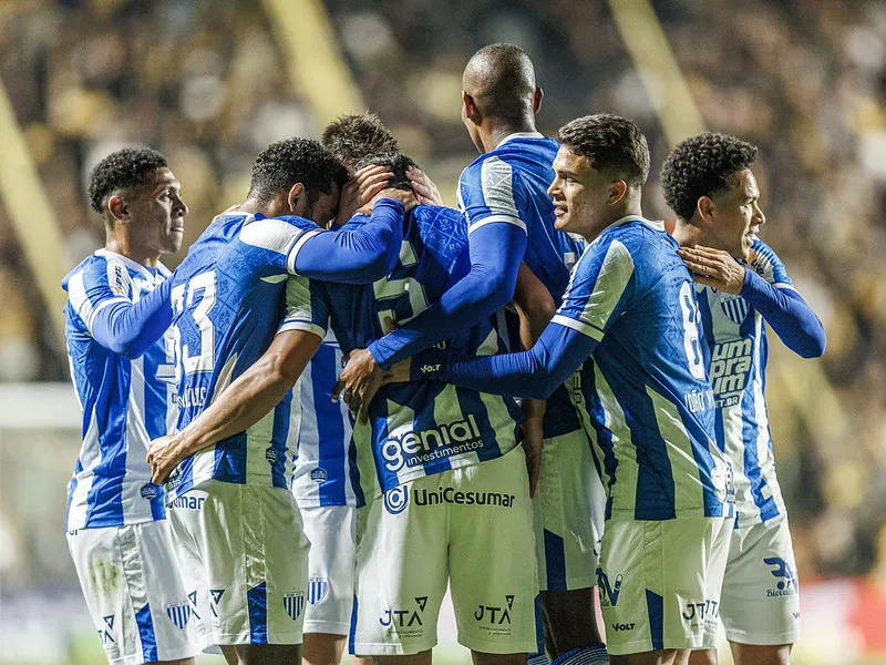 Avai domina ataque da Serie B