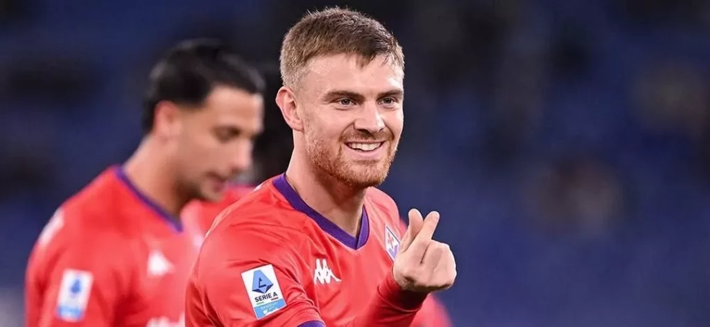 Flamengo avança em negociação por atacante da Fiorentina