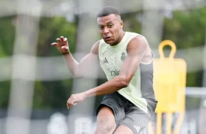 Mbappé treina forte e pode reforçar Real Madrid contra o Dortmund nas quartas do Mundial