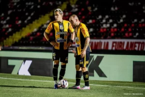 SÉRIE B: Sábado de disputa direta por G4