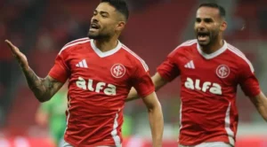 Internacional 1 x 0 Vitória - Sorte e fim de jejum no Brasileiro