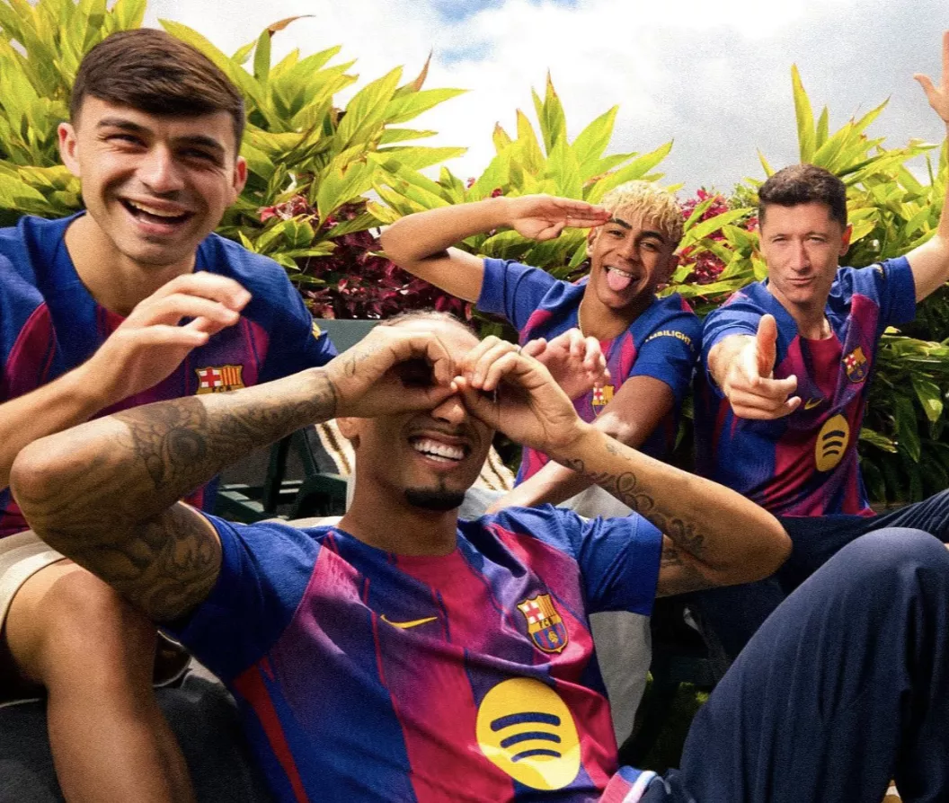 Barcelona lança nova camisa: ‘Essa tem cheiro de Champions’