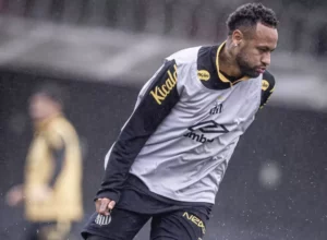 Santos insiste em vender mandos, mas esbarra em logística e resistência