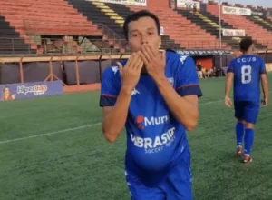 Guarulhos 0 x 2 ECUS - Vitória fora de casa