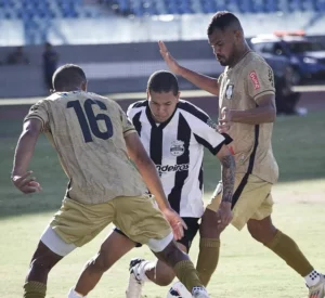 Goiânia-GO 2 x 2 Ceilândia-DF - Galo reage no fim e busca empate