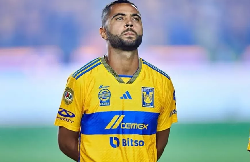 Athletico-PR tem interesse em centroavante ex-Fluminense 4 Athletico-PR tem interesse na contratação de Rafael Carioca