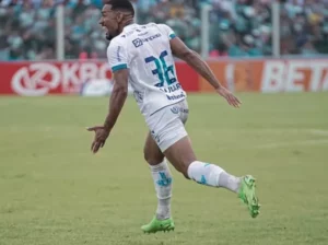 Ponte Preta encaminha a contratação de lateral do Paysandu