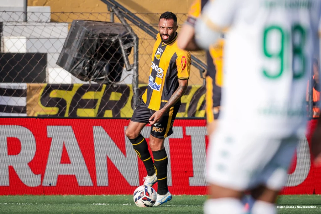 César Martins reforça defesa do Novorizontino na abertura do returno da Série B 2 Cesar Martins Jogo 15 06 2 1