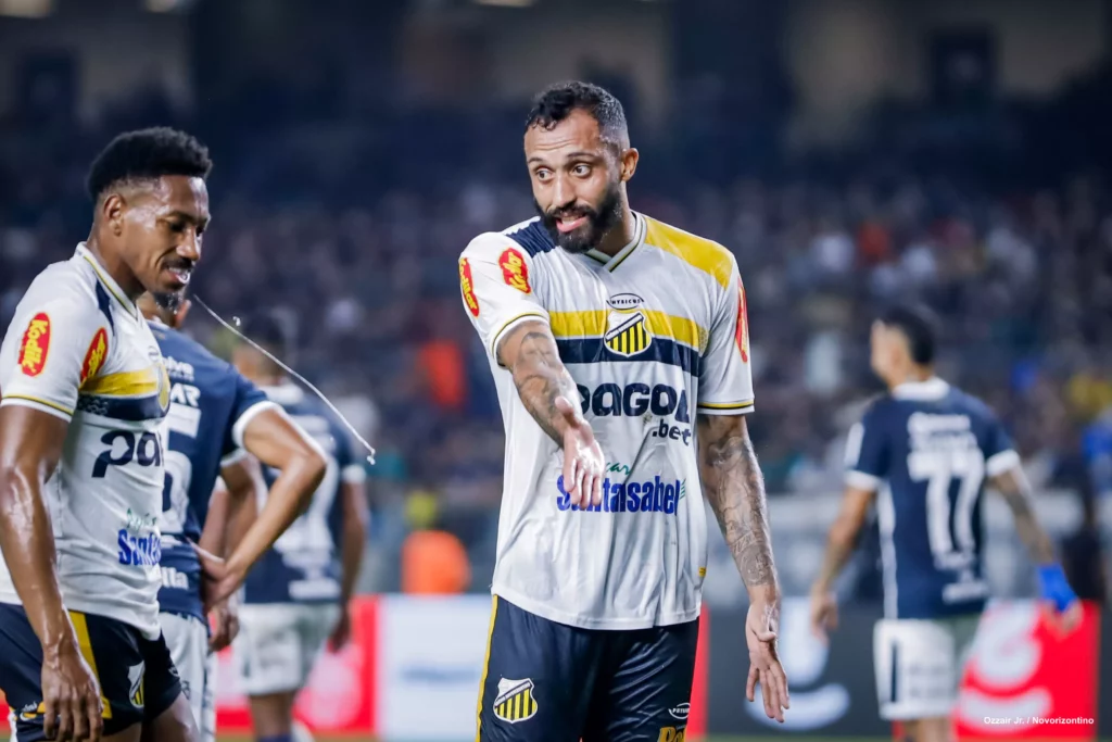 César Martins reforça defesa do Novorizontino na abertura do returno da Série B 3 Cesar Martins Jogo 17.07 1 1