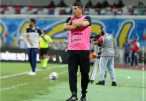 Técnico do Paysandu destaca postura do elenco na vitória sobre a Ferroviária