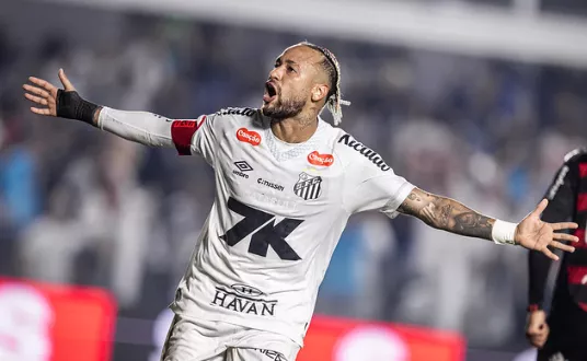 Neymar e Robinho Jr. do Santos ganham manchetes na Europa 2 Neymar fez o gol da vitória contra o Flamengo - Foto: Raul Baretta / Santos FC