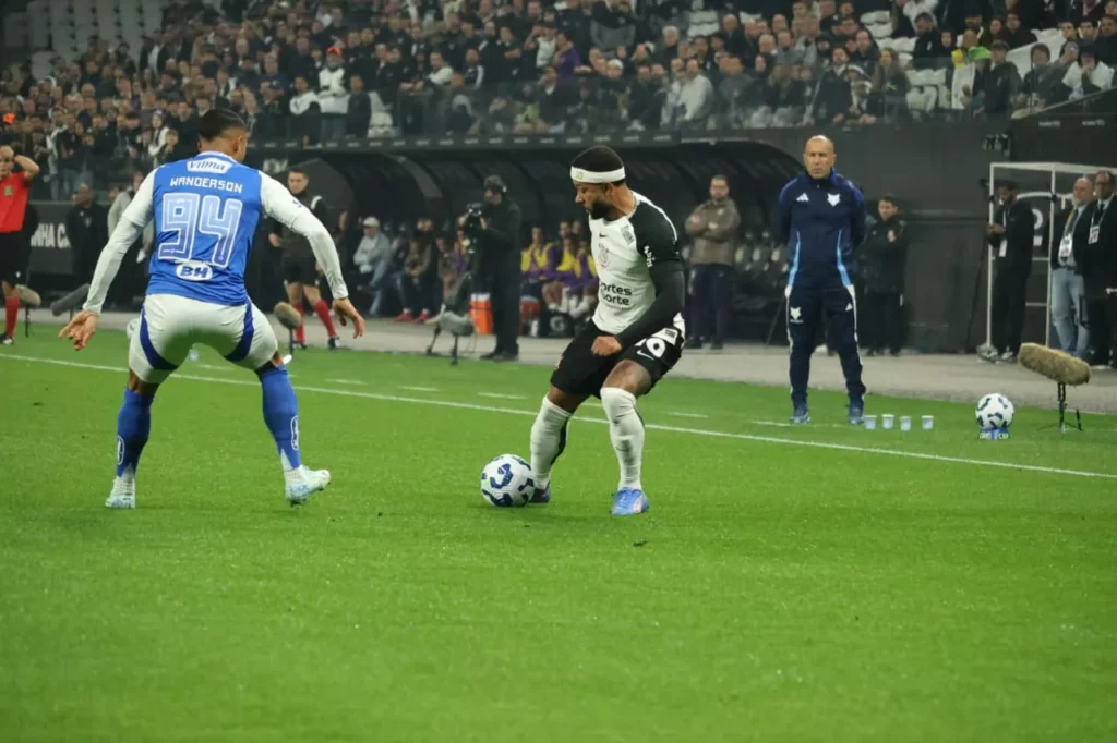 Corinthians 0 x 0 Cruzeiro - Timão segura líder do Brasileirão 3 Corinthians Cruzeiro Foto Reinaldo Calcade 2