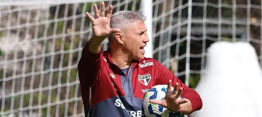 Flamengo x São Paulo - Onde assistir, horário e escalações 2 Crespo