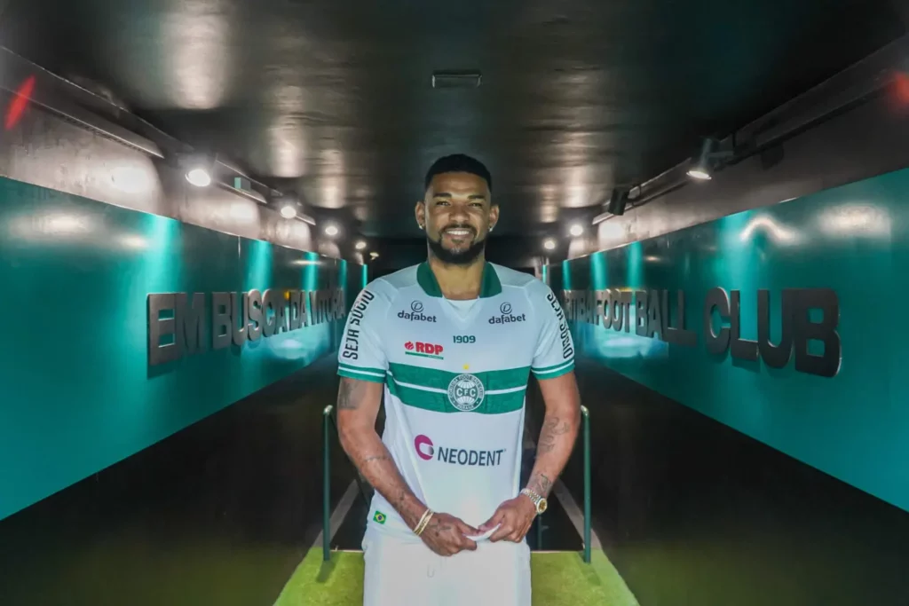 Série B: Zagueiro do Coritiba retorna de empréstimo