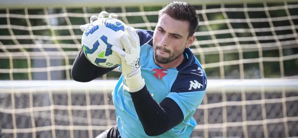 Conheça Daniel Fuzato, reserva de Léo Jardim no Vasco
