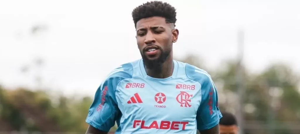 Emerson Royal aparece no BID e está liberado para estrear no Flamengo