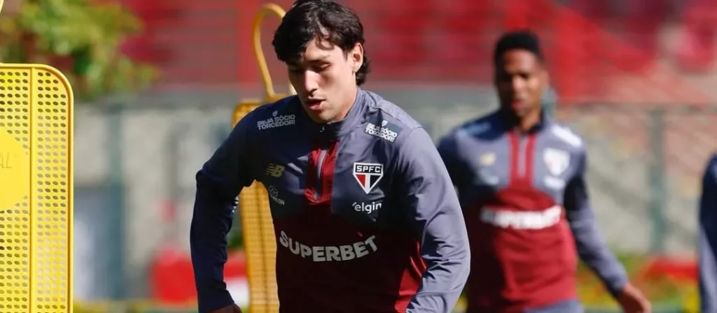 São Paulo busca definir substituto de Ferraresi para Copa do Brasil