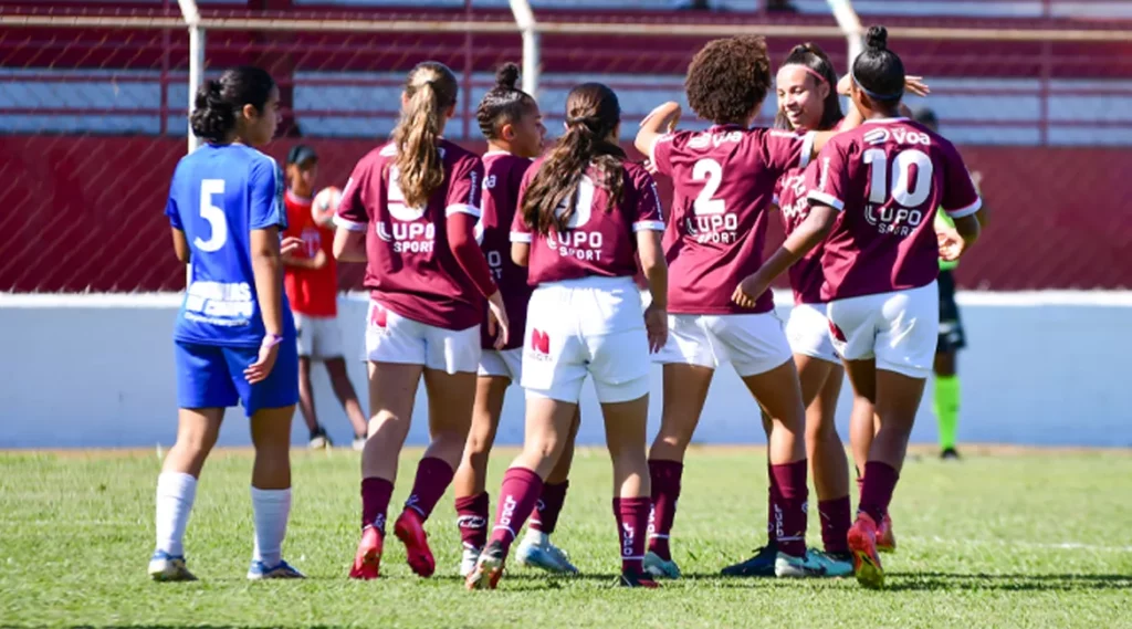 PAULISTA FEMININO SUB 15: Sfera e Ferroviária estão nas semifinais