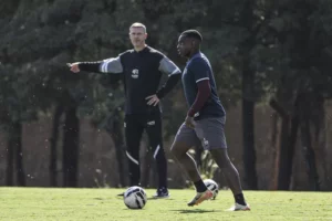 Ferroviária busca reforços, mas esbarra em limitações na Série B