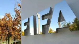 Vasco sofre novo transfer ban da FIFA e aposta em reversão rápida