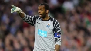 Quem é Helton, ex-goleiro denunciado por violência em Portugal