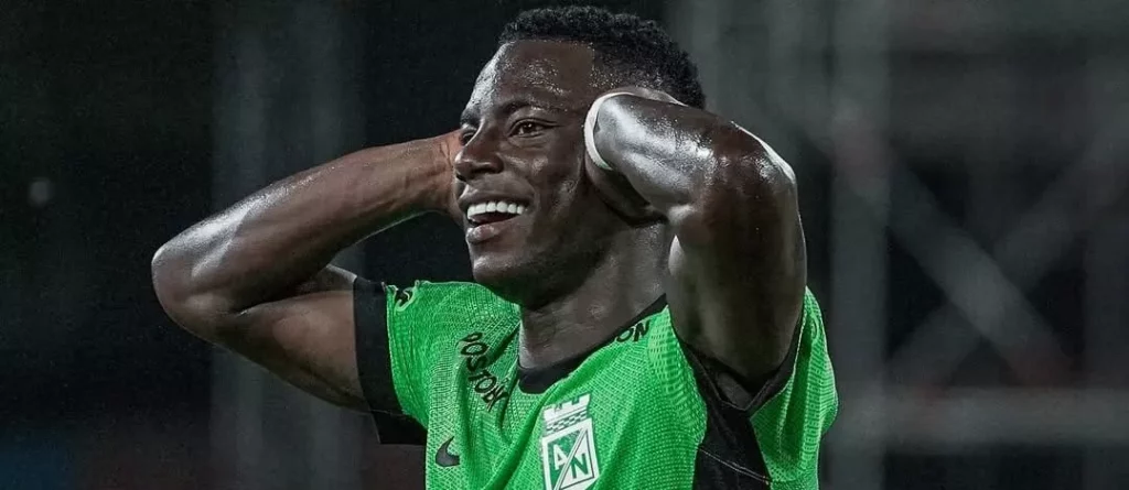 Fluminense trava negociação com Atlético Nacional por Hinestroza