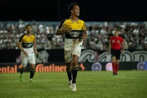 Volante do Criciúma sai rumo ao futebol asiático