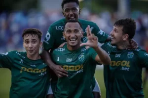 Artilheiro da Série D, Junior Mandacaru promete pix a cada assistência