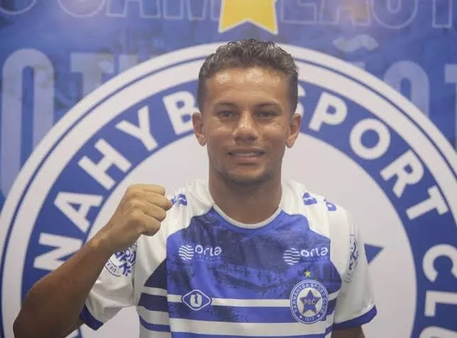 Parnahyba rescinde com Ronda, reintegra Vitão e acerta goleiro