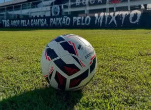 Mixto-MT 0 x 0 Aparecidense-GO - Tigrão da Vargas classificado na Série D