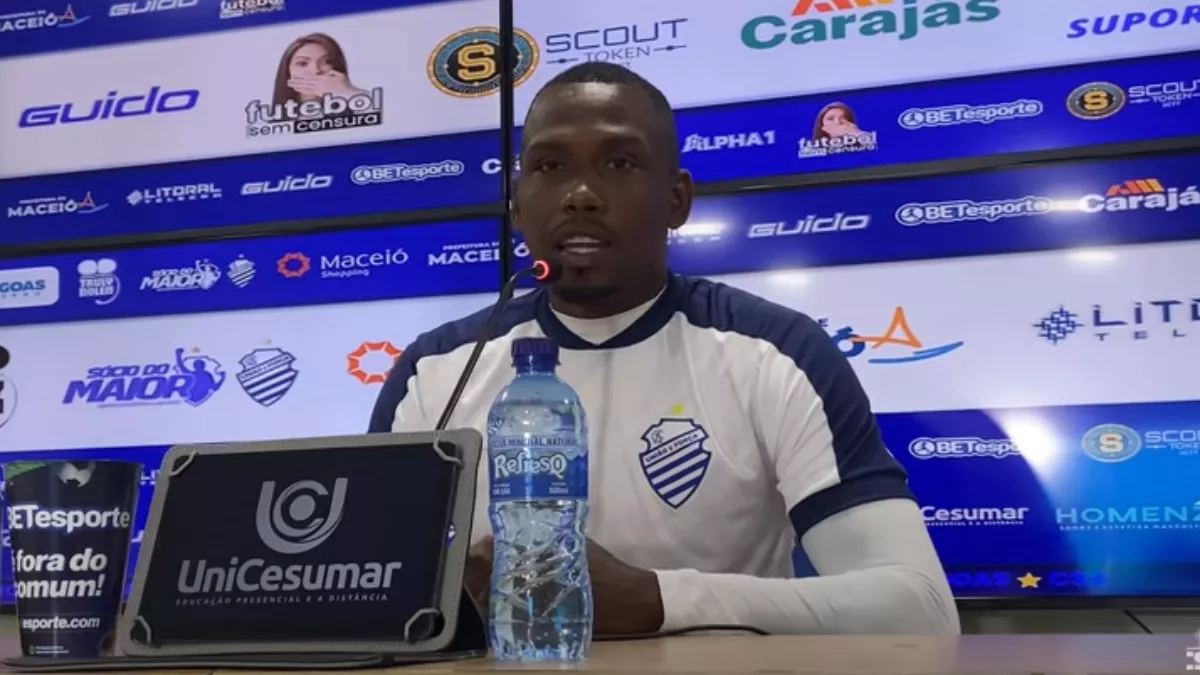 Atacante do CSA comenta jejum e recebe apoio da comissão técnica