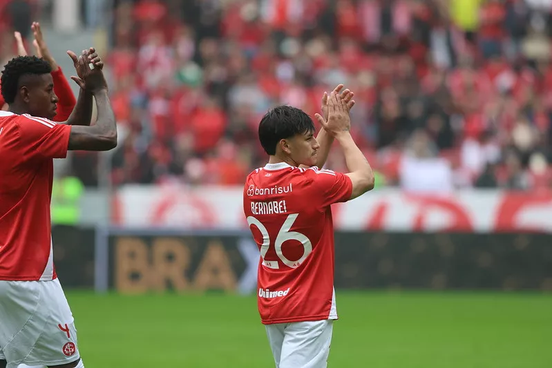 Internacional 1 x 0 Ceará - Colorado vence mais uma e sobe na tabela 3 Internacional bate Ceara no Brasileirao 7
