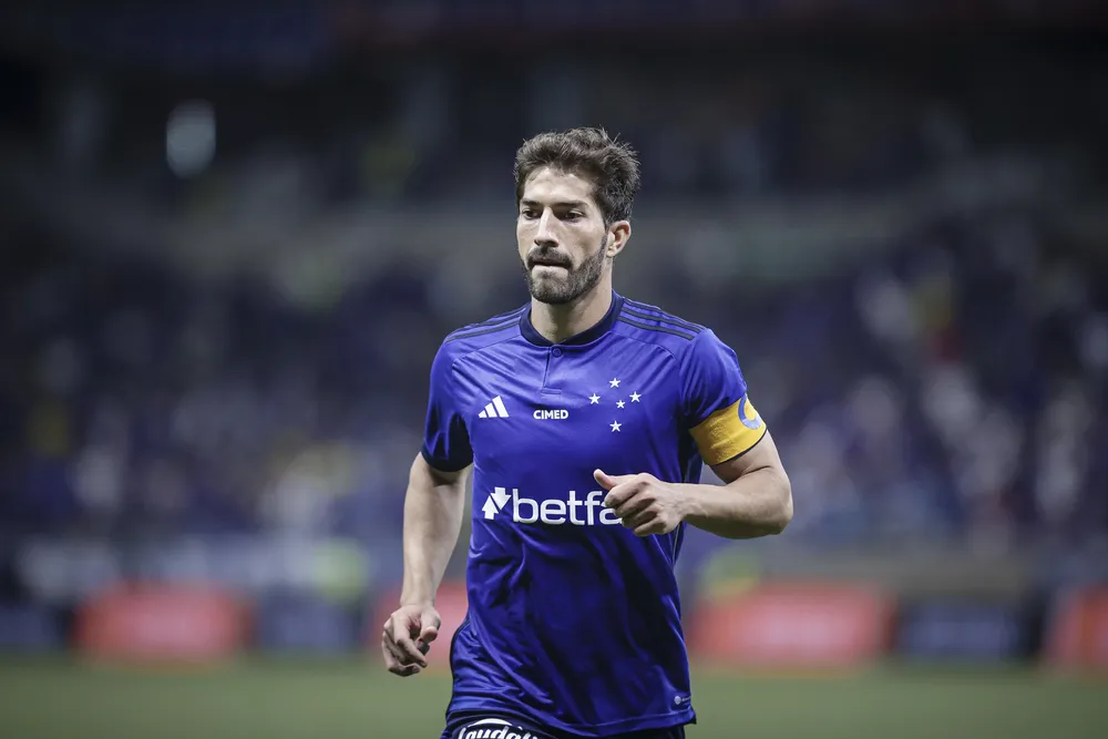 Lucas Silva sobre renovação com Cruzeiro: "Quero terminar aqui" 16 Lucas Silva