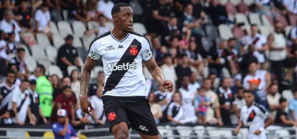 Vasco recusa proposta do Shabab Al-Ahli por Luiz Gustavo