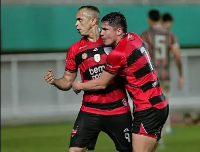 Humaitá-AC 2 x 4 Trem-AP - Locomotiva tem virada relâmpago na Série D 1 Trem vence de virada na Série D