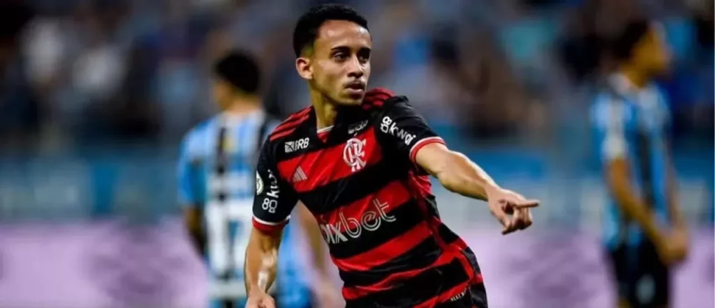 Cruzeiro fica perto de comprar meia do Flamengo por R$ 22 milhões