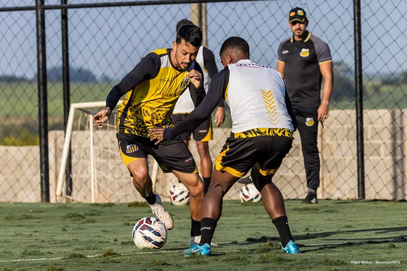 Meia celebra estreia no Novorizontino e projeta sequência da Série B 5 Meia celebra estreia pelo Novorizontino 3