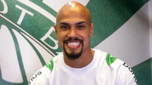 Náutico faz proposta por contratação de atacante do Coritiba