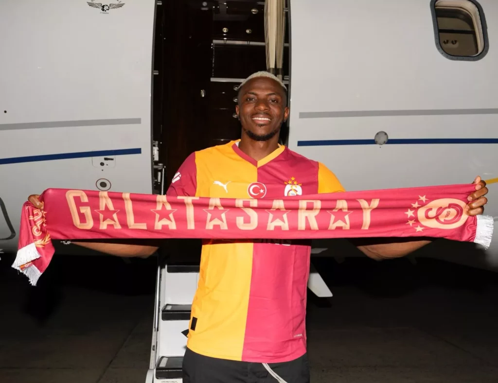 Osimhen é anunciado pelo Galatasaray como contratação mais cara do futebol turco