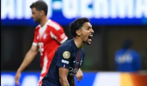 Luis Enrique crítica expulsão do PSG e festeja resiliência