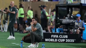 Palmeiras volta ao Brasil enfraquecido e terá sequência decisiva